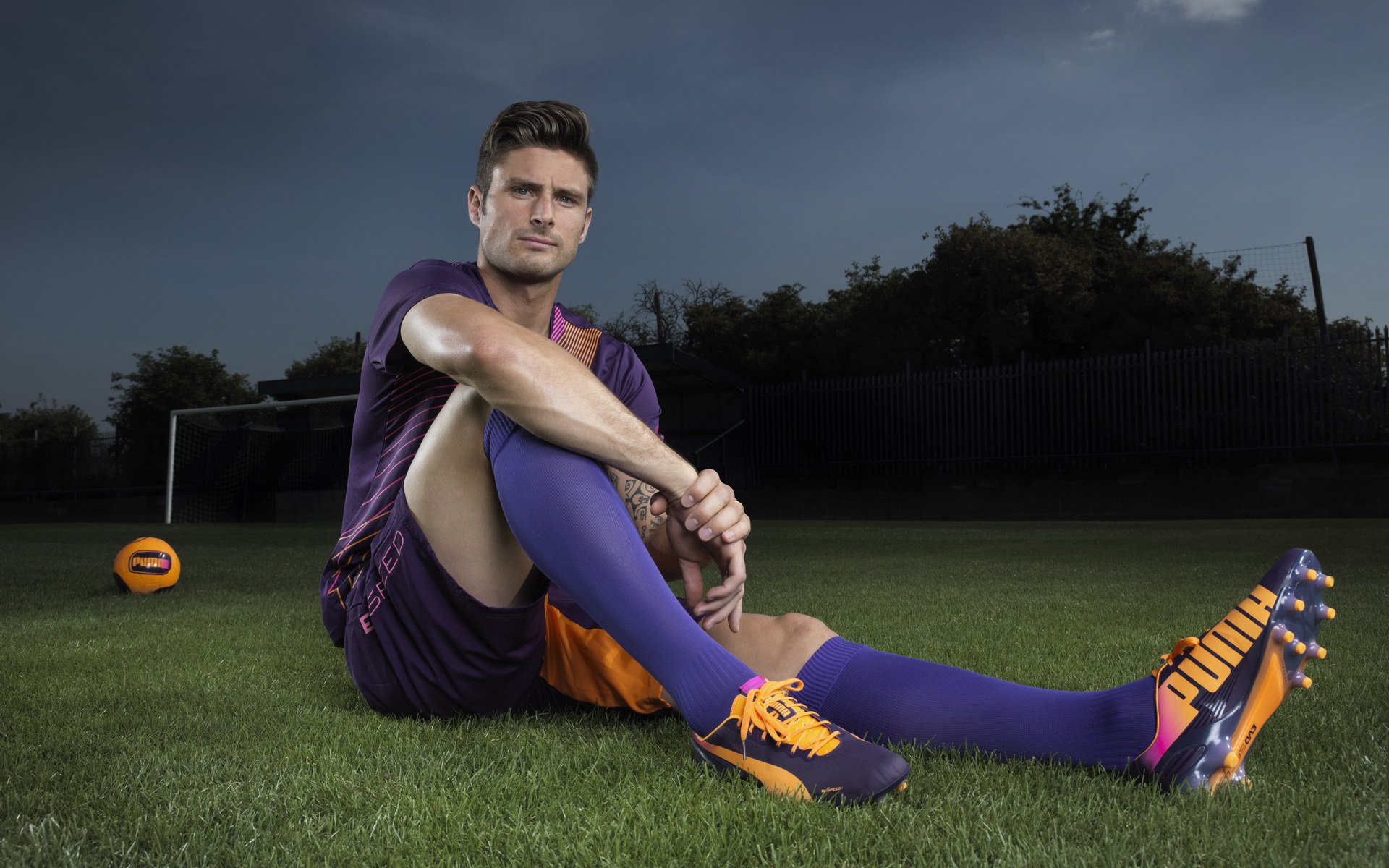 9游游戏官网-英超传球配合精彩绝伦，精彩瞬间令人震撼，英超长传